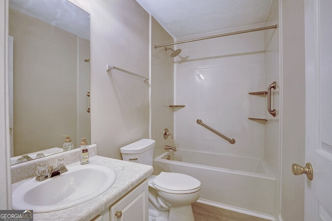 Building Photo - 1118 Quail Hunt Dr