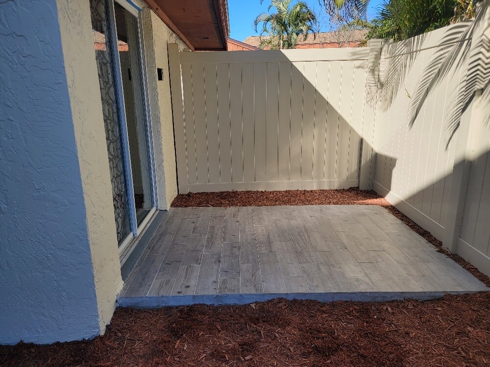 Building Photo - 2056 Sunset Point Rd