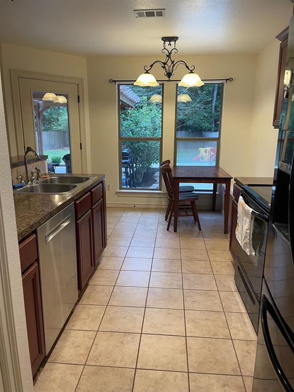 Building Photo - 6519 Westwood Village Dr