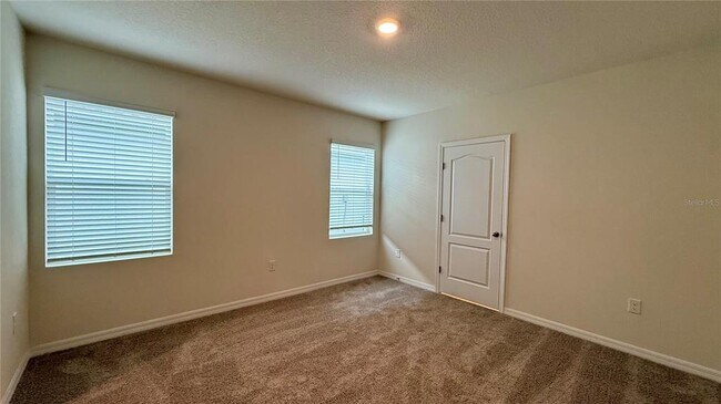 Building Photo - 3314 Pine Lily Ave