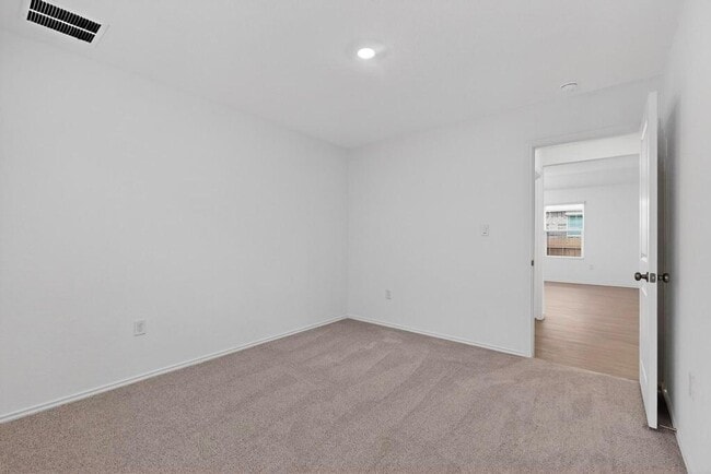 Building Photo - 107 Herald Dr