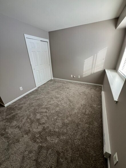 2nd Bedroom - 642 Dundee Ln