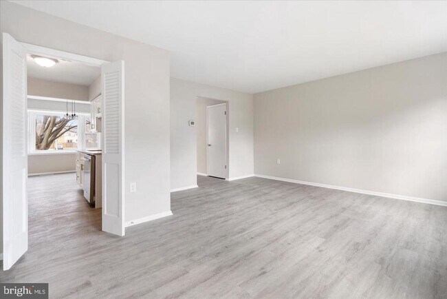 Building Photo - 256 Nathan Way