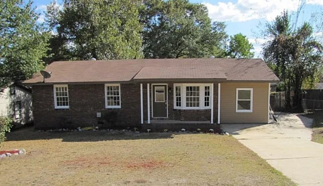Building Photo - 6044 Cordova Rd