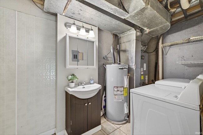 Building Photo - 2360 S Henderson St