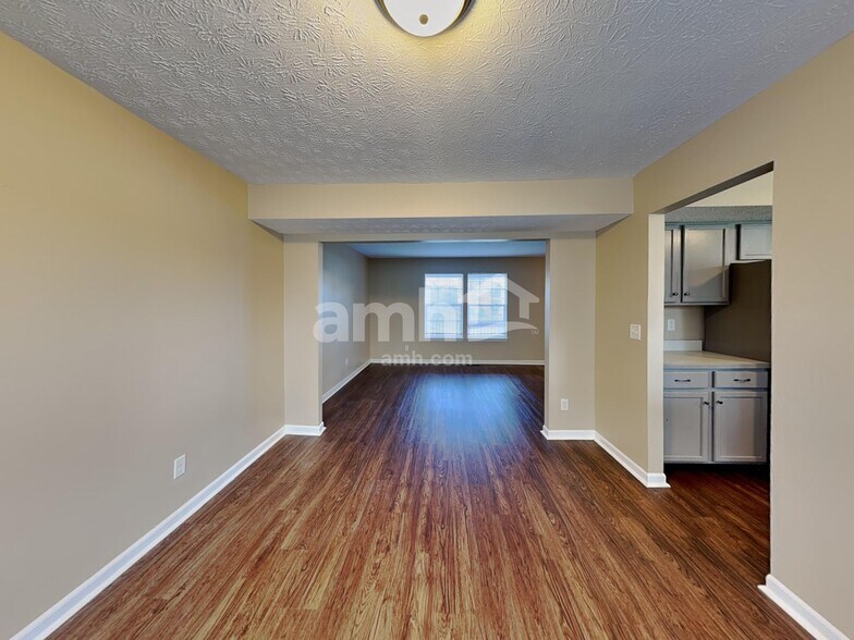 Building Photo - 1777 Woodstock Dr