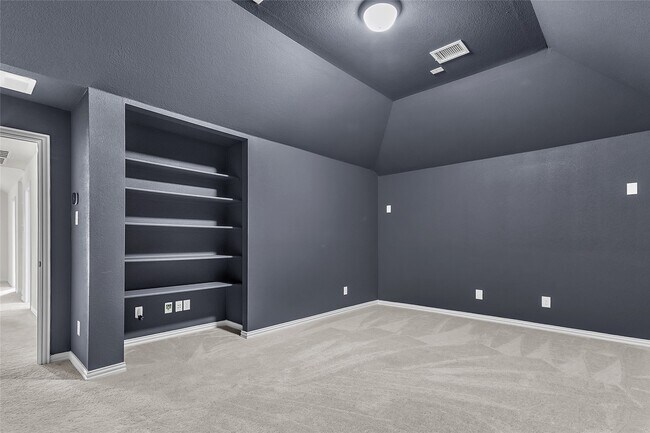 Building Photo - 1209 Rogers Parkway