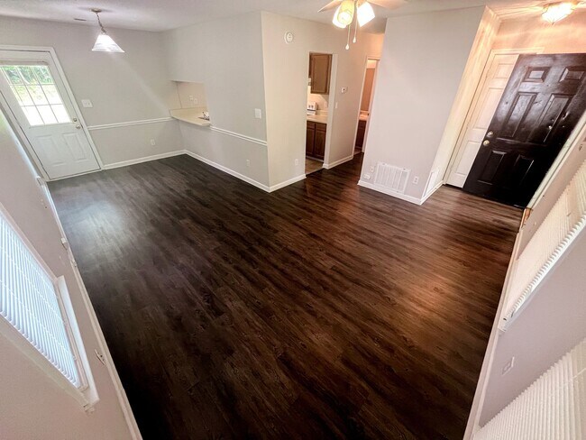 Building Photo - 3 bedroom, 2 bathroom ranch style home in Greensboro, NC