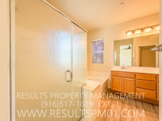 Building Photo - 3 bedroom Lincoln Home in Gated Community