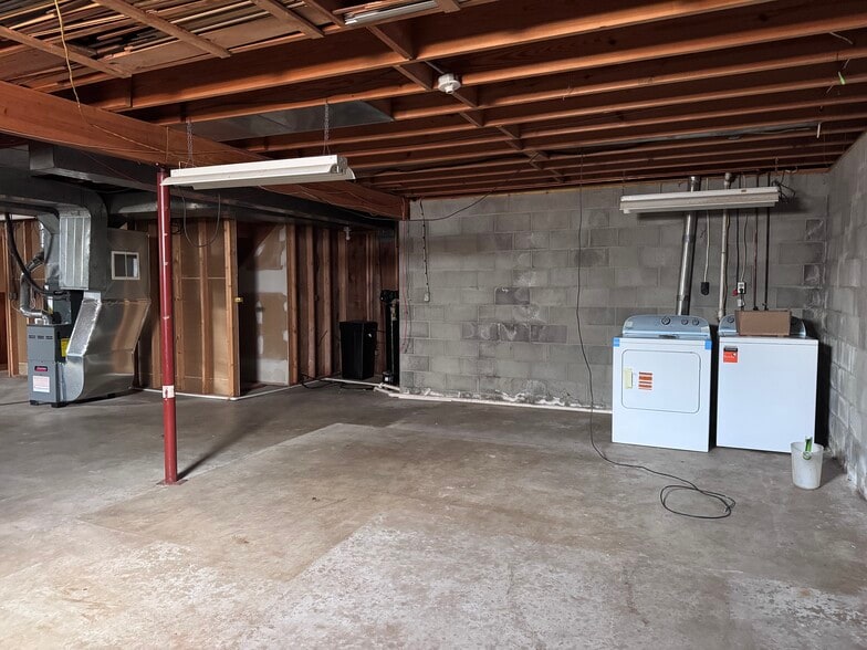 Building Photo - 1316 Oriole Dr