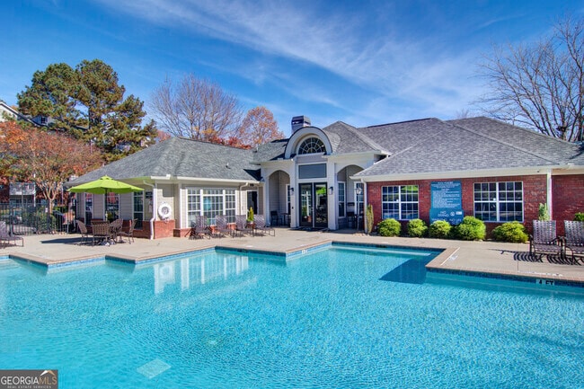 Building Photo - 1970 Peachford Rd