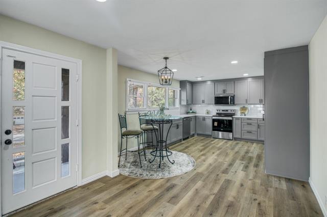 Building Photo - 805 Ross Trail