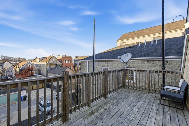 Building Photo - 1236 N Cleaver St