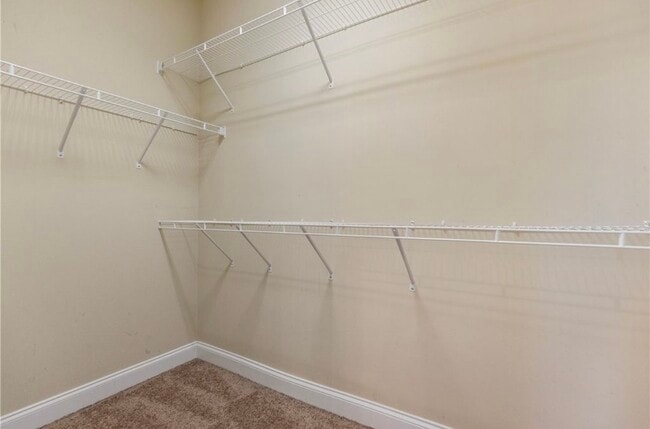 Building Photo - 411 W Sundance Dr