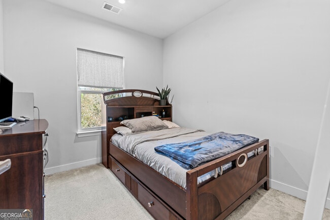 Building Photo - 205 Climbing Ivy Cir