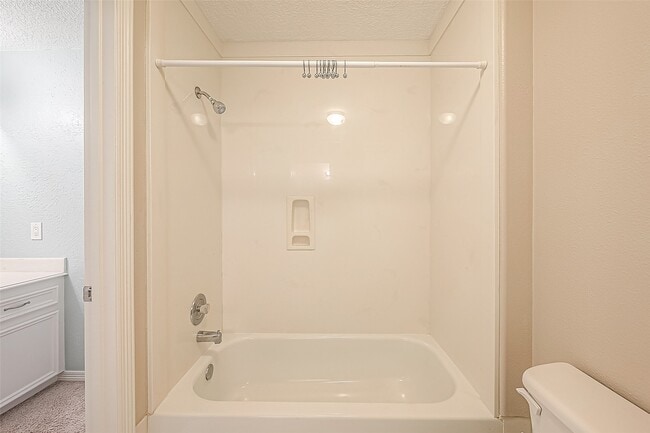 Building Photo - 13135 Finch Brook Dr