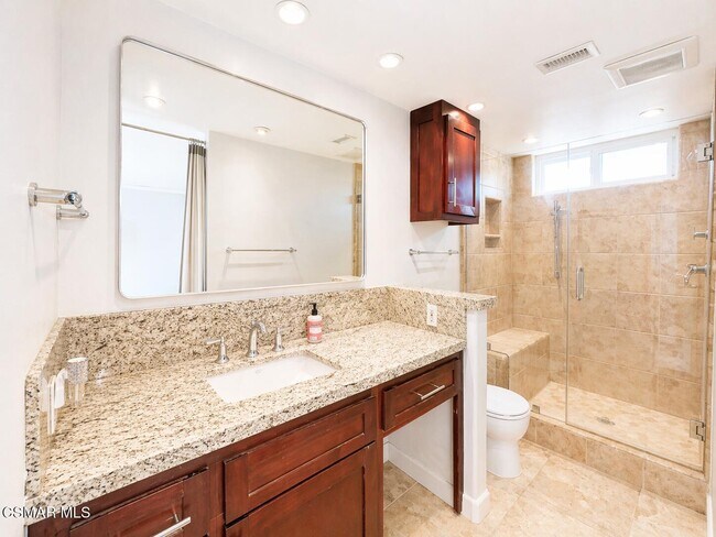 Building Photo - 3271 Rosehill Cir