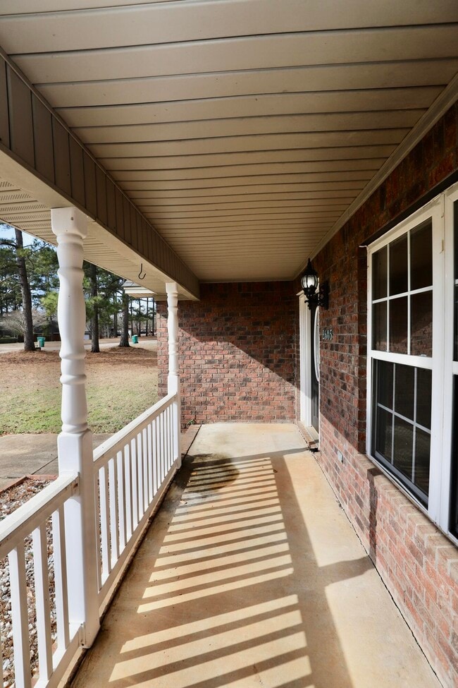 Building Photo - 2605 Turningleaf Ln