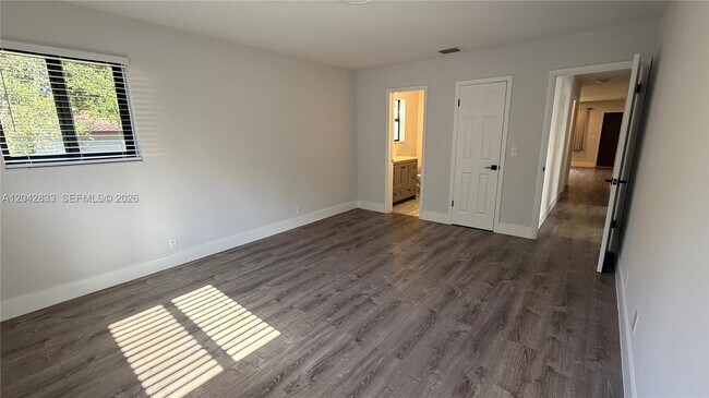 Building Photo - 10751 SW 48th St