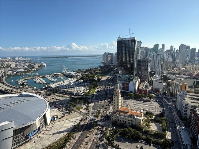 Building Photo - 888 Biscayne Blvd