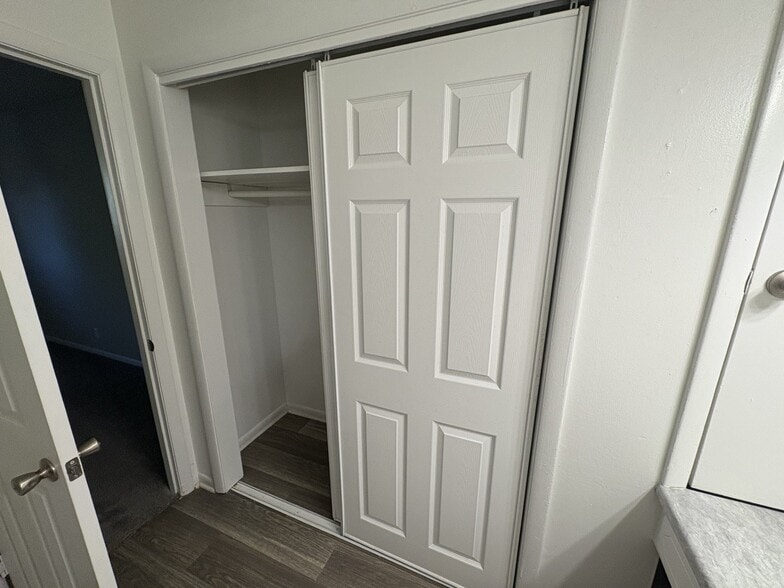 Building Photo - 1005 Hickory Hill Ln