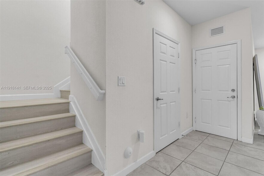 Building Photo - 11413 SW 252nd St