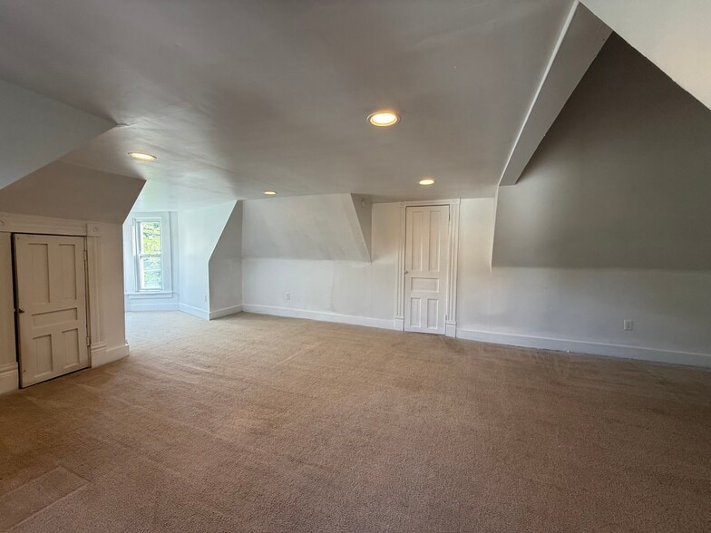 Building Photo - 118 Nobles Ln