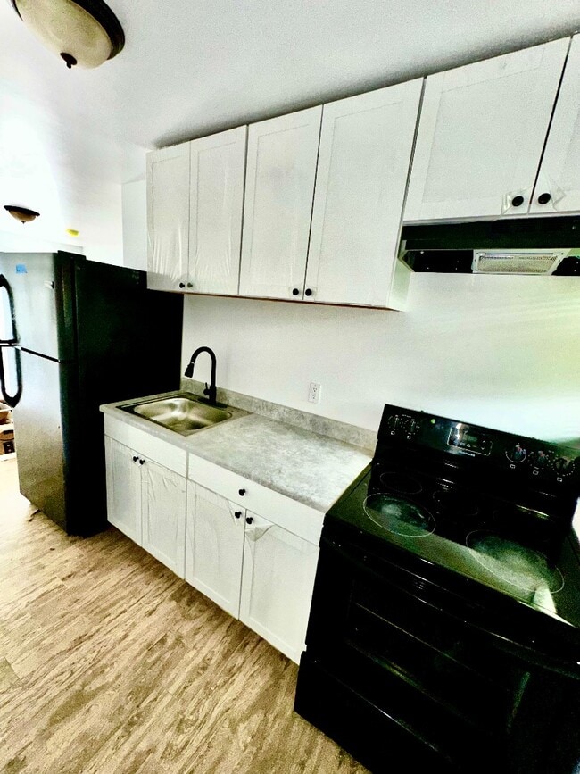 Building Photo - 722 Key St