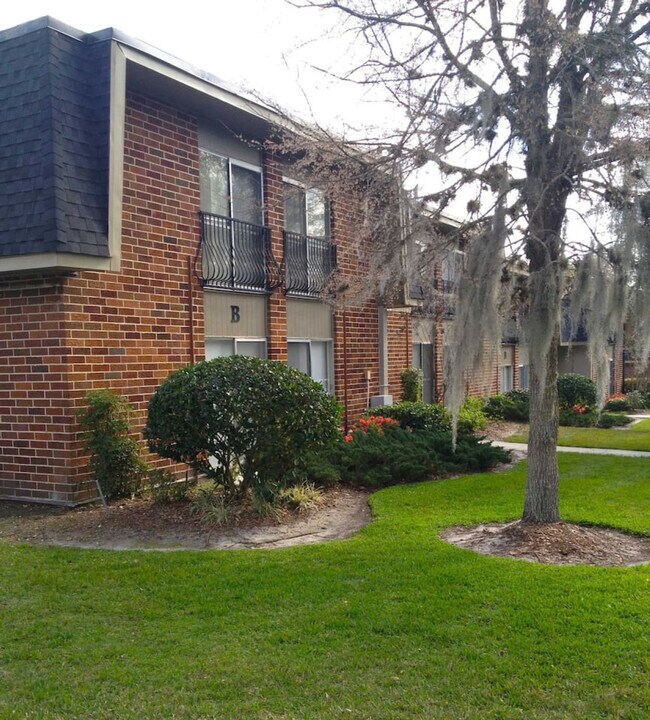 Building Photo - 1700 SW 16th Ct