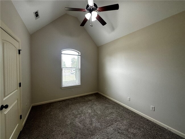 Building Photo - 584 N Mulligan Dr