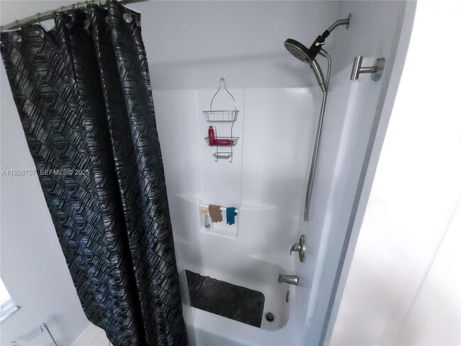 Building Photo - 720 2nd Pl SW