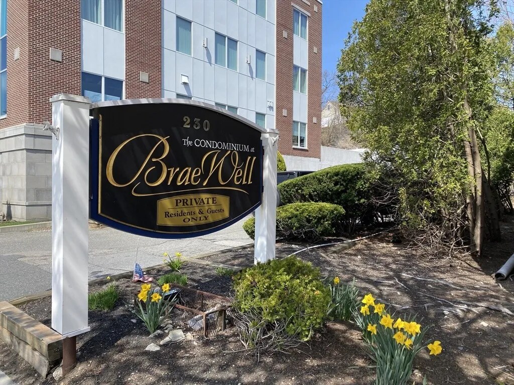 Building Photo - 230 Willard St