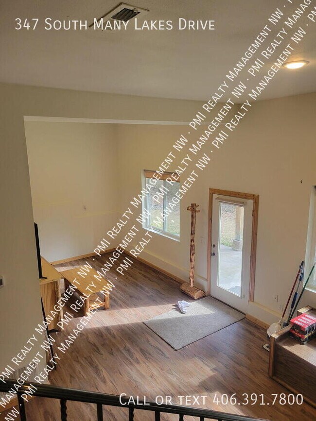 Building Photo - 347 S Many Lakes Dr