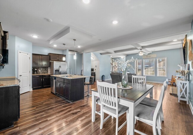 Building Photo - Spacious Clarksville Home on Golden Eagle Way | Pet Friendly | Decorative Fireplace | Great Layou...