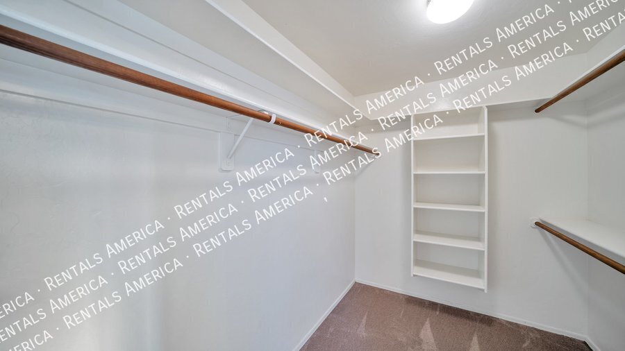 Building Photo - 76 N Desert Stream Dr