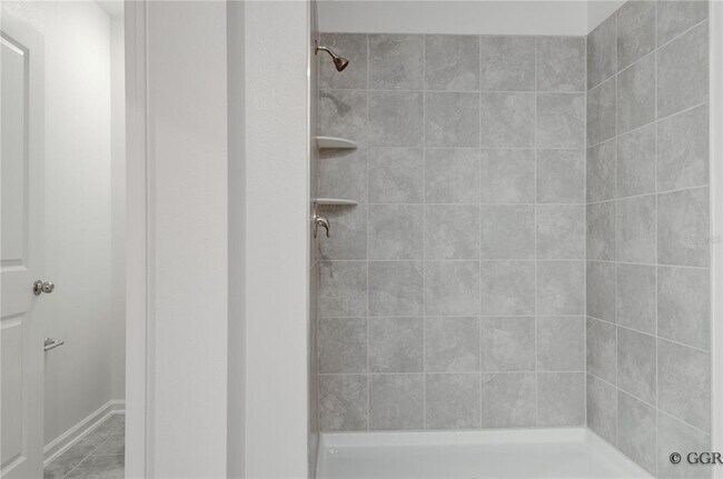 Building Photo - 4840 Edensbridge Ln