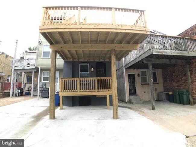 Building Photo - 1106 Battery Ave