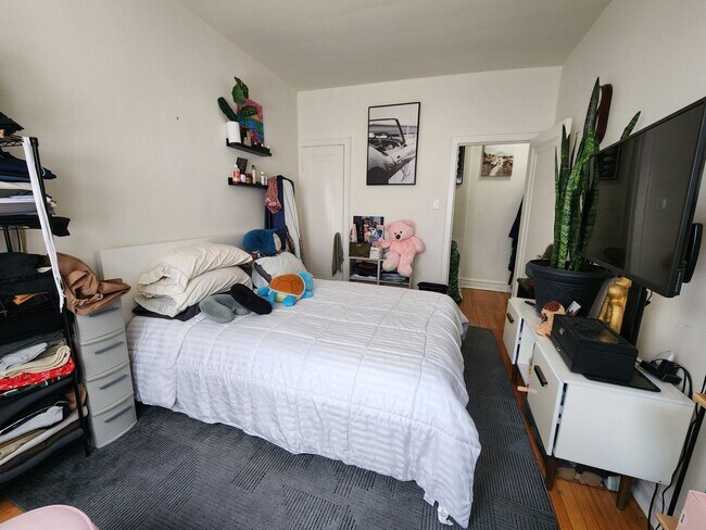 Building Photo - Spacious and Bright 1 Bedroom in Northpark