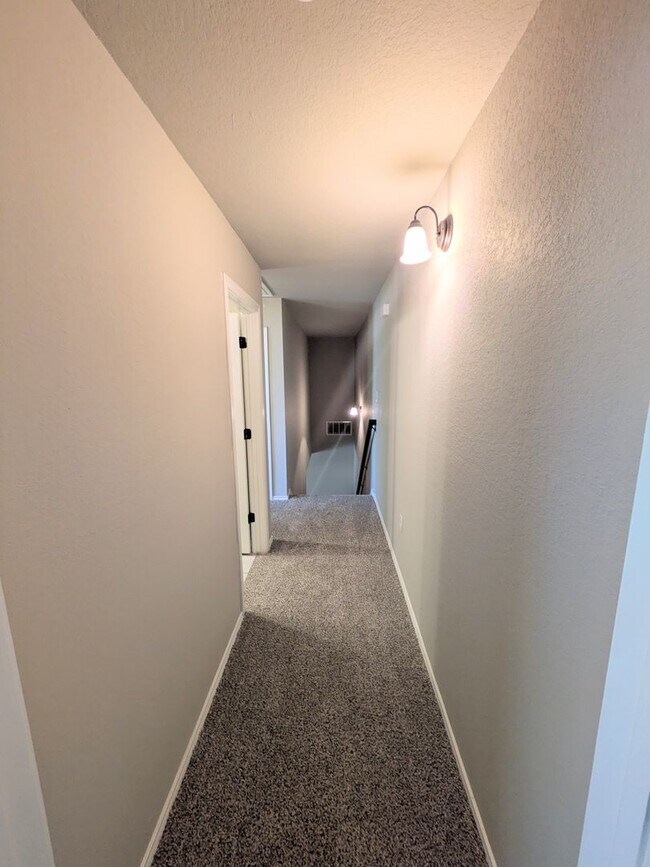 Building Photo - 5826 Grandwood Dr
