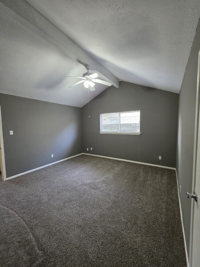 Building Photo - 22819 Carter Gate Dr