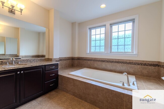 Building Photo - 11227 Terrace Ln