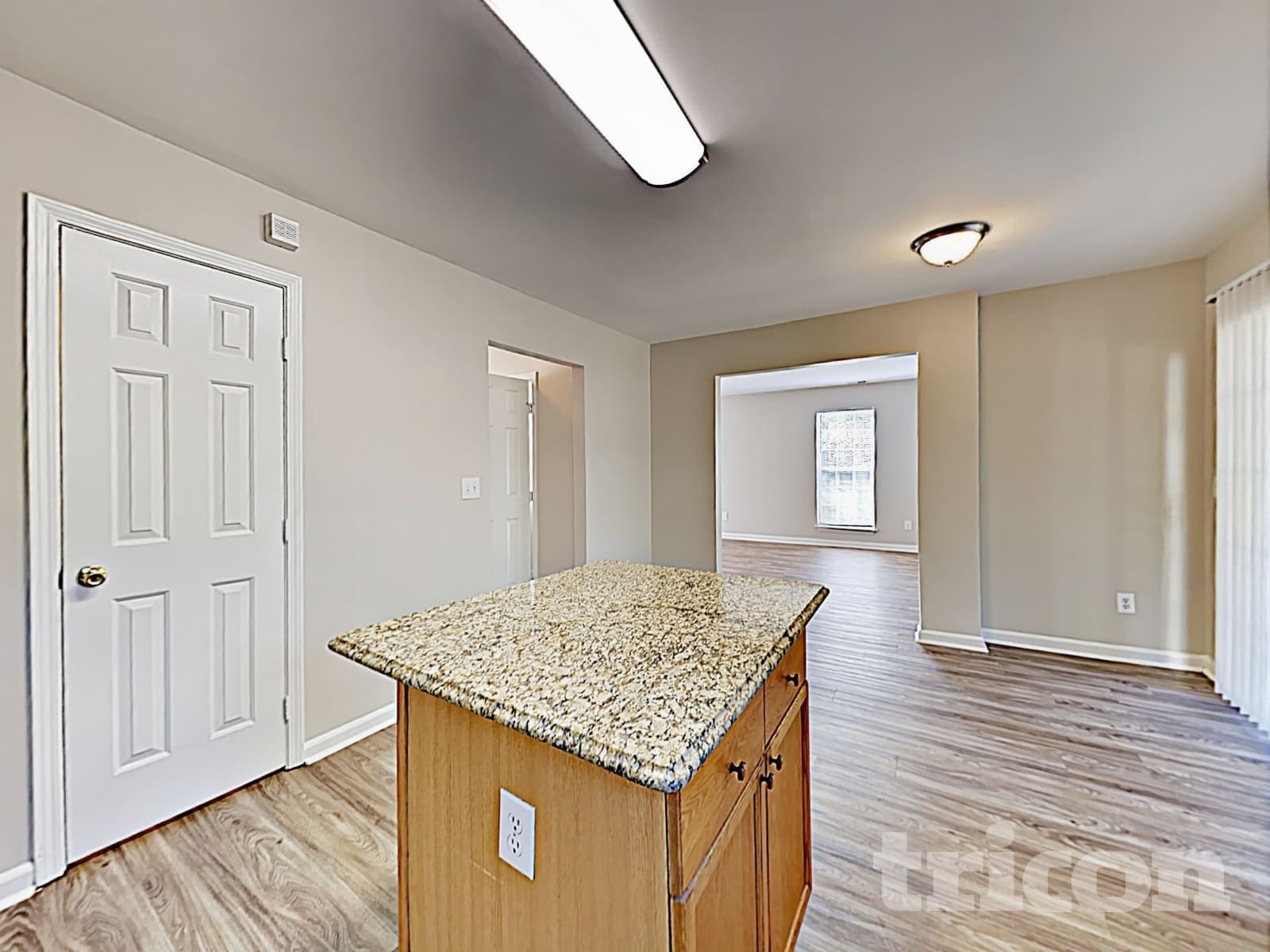 Building Photo - 1221 Brook Farm Ln