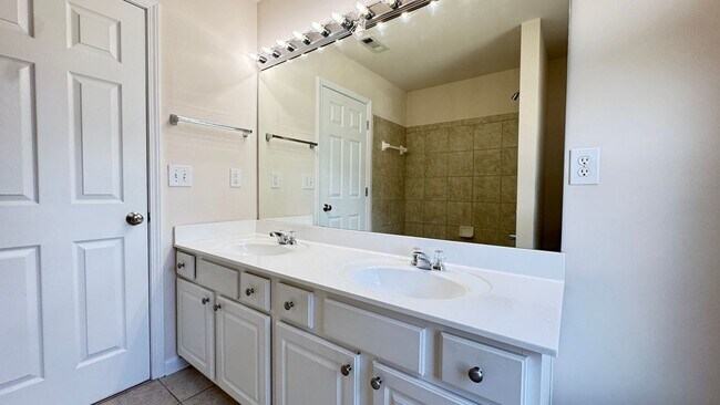 Building Photo - 3695 Fedorite Walk