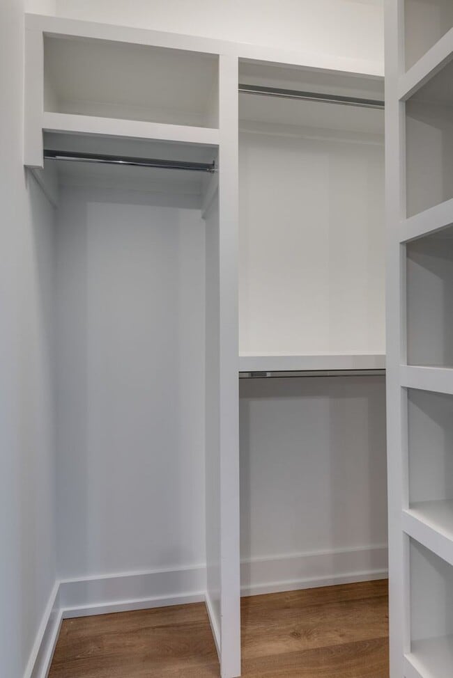 Building Photo - Welcome to Your Stylish Haven in Vibrant East Nashville!