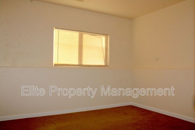 Building Photo - 685 S McCoy Dr