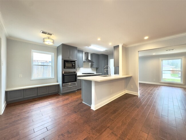 Building Photo - 1415 Mapleton Dr