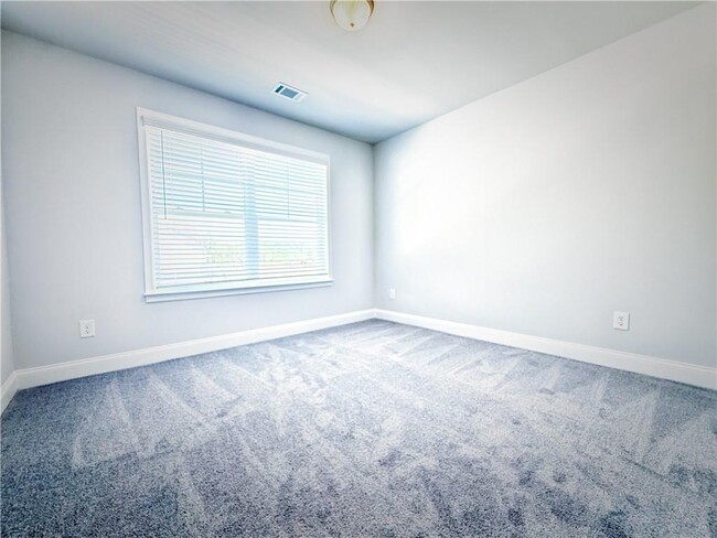 Building Photo - 7348 Rocklin Ln
