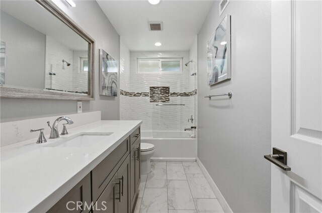 Building Photo - 1335 N Sarita Pl