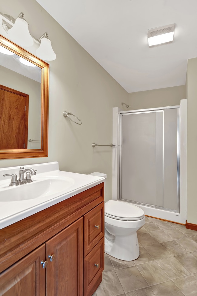 Building Photo - 1049 Yoder Dr