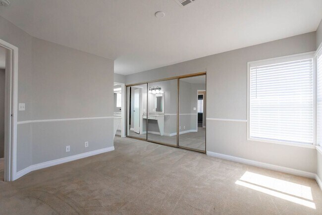 Building Photo - 5055 Stormy Cir